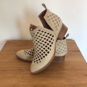 Jeffery Campbell bootie